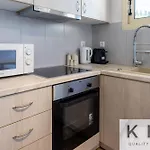 Two Bedroom And Open Plan In شقة *